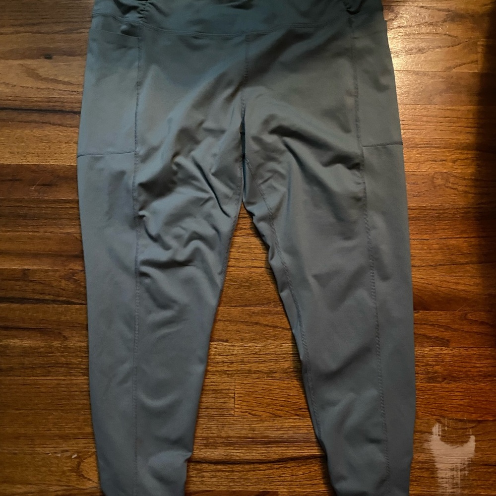 Apana Dark Gray Leggings